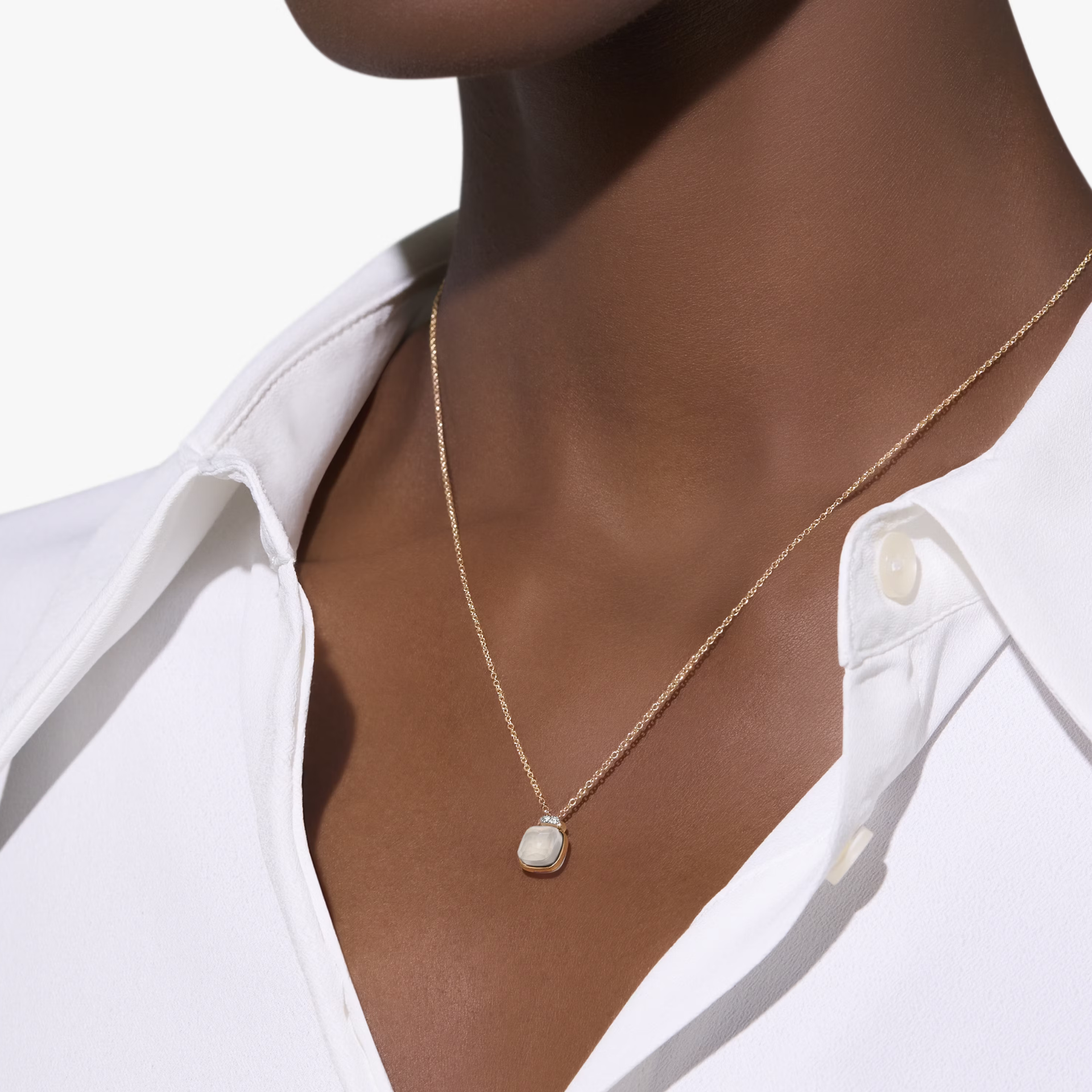 Pendente Con Catena Nudo Mini Milky